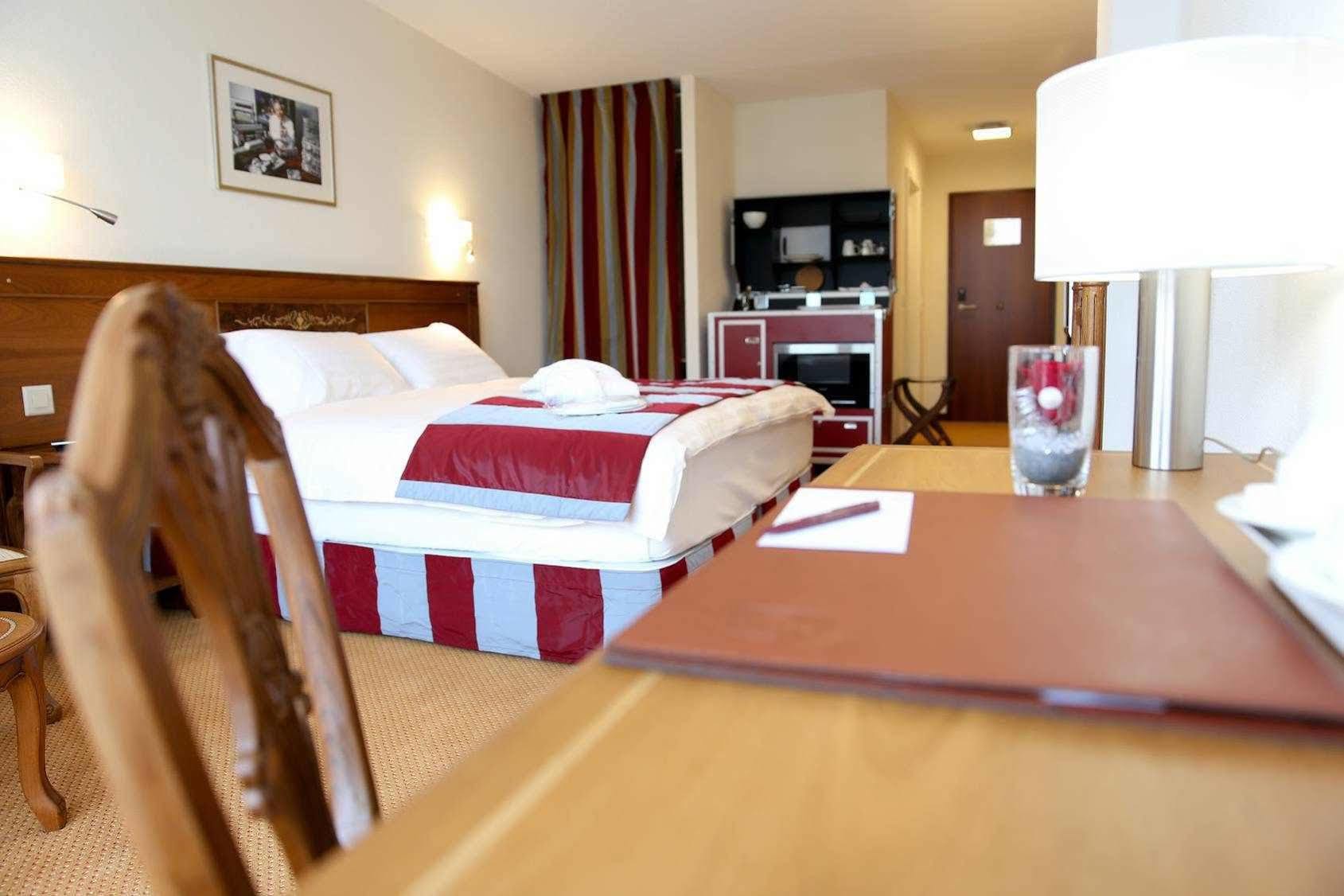 Hotel Des Inventions Ecublens  Ngoại thất bức ảnh